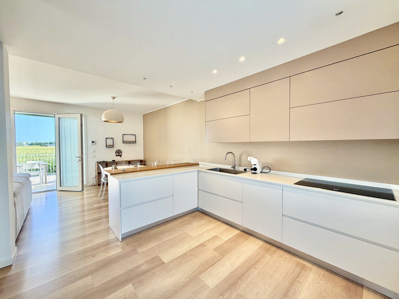 Appartamento Trilocale con Terrazzo Abitabile — Foto 11