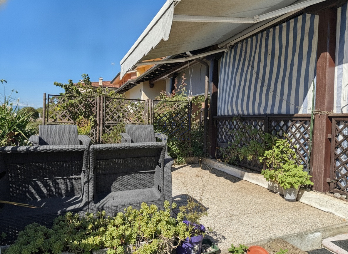 Casa Quadrifamiliare centrale giardino a Motta di Livenza — Foto 18
