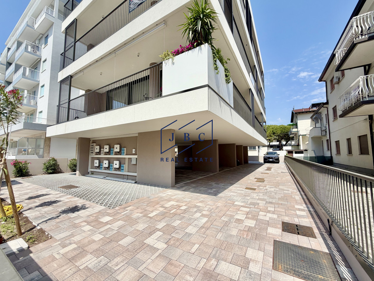 Appartamento di Nuova Costruzione con Vista Panoramica a Jesolo Lido — Foto 21