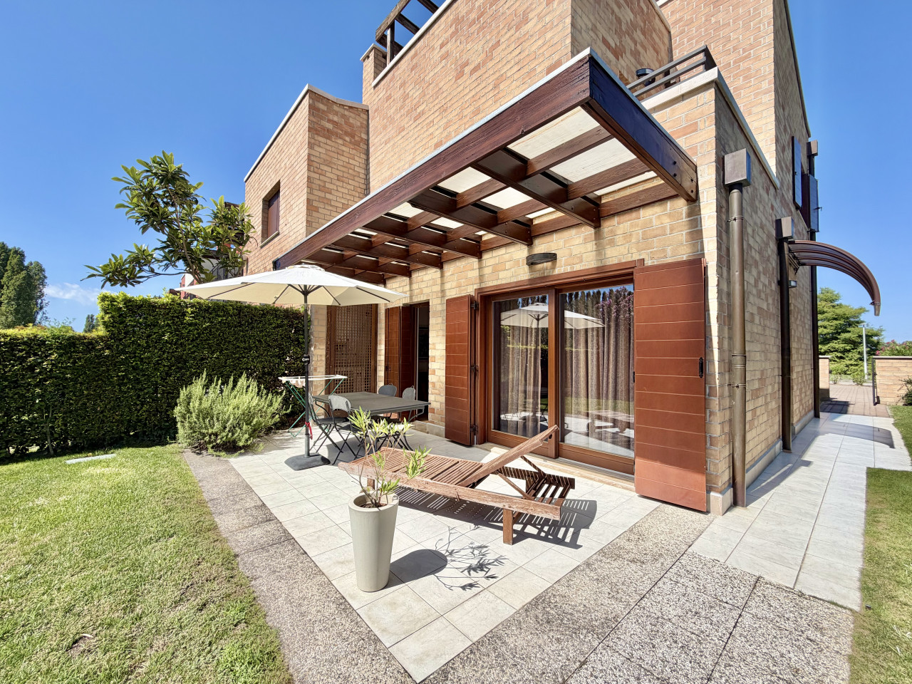 Esclusiva Villetta di Testa nel Cuore del Golf Jesolo Village — Foto 16