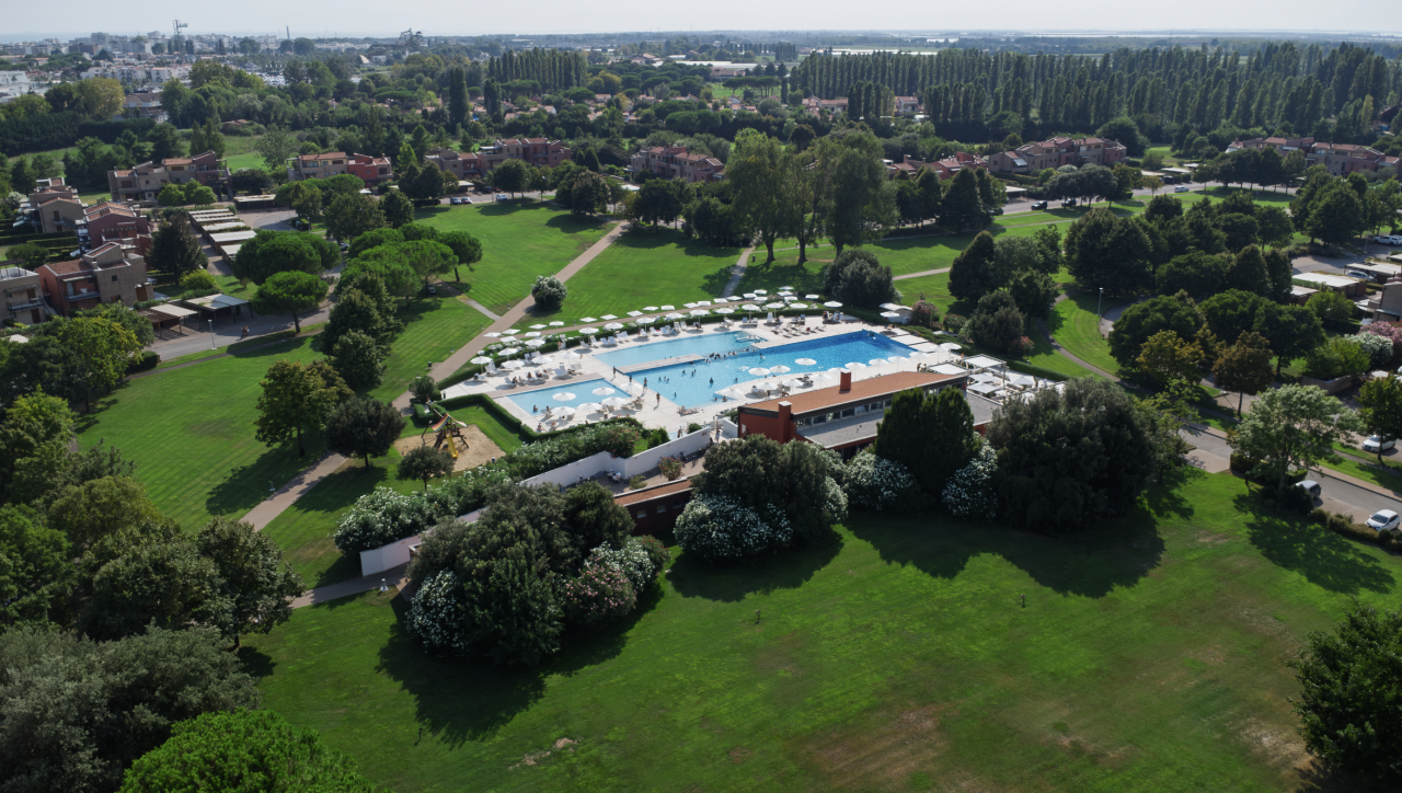 Esclusiva Villetta di Testa nel Cuore del Golf Jesolo Village — Lido Ovest · Jesolo · Venezia