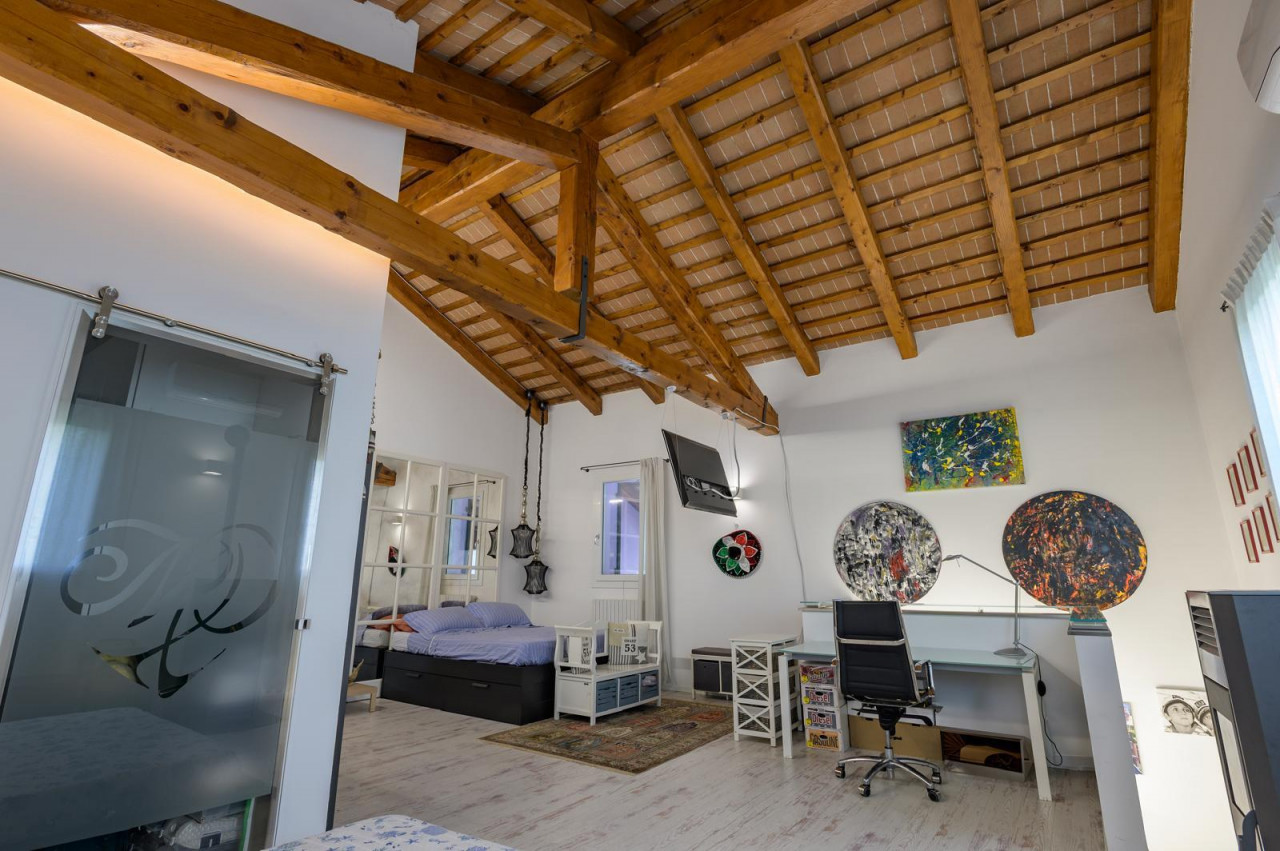 Prestigiosa Villa singola con parco e piscina: nuova modalità di acquisto — Foto 25