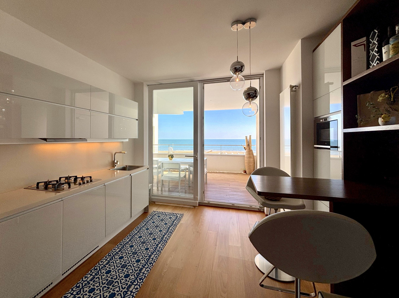 Trilocale Fronte Mare | Adriatic Palace a Jesolo — Foto 10