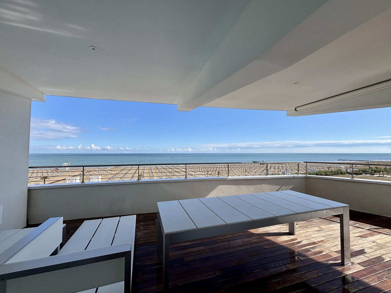 Trilocale Fronte Mare | Adriatic Palace a Jesolo — Foto 7