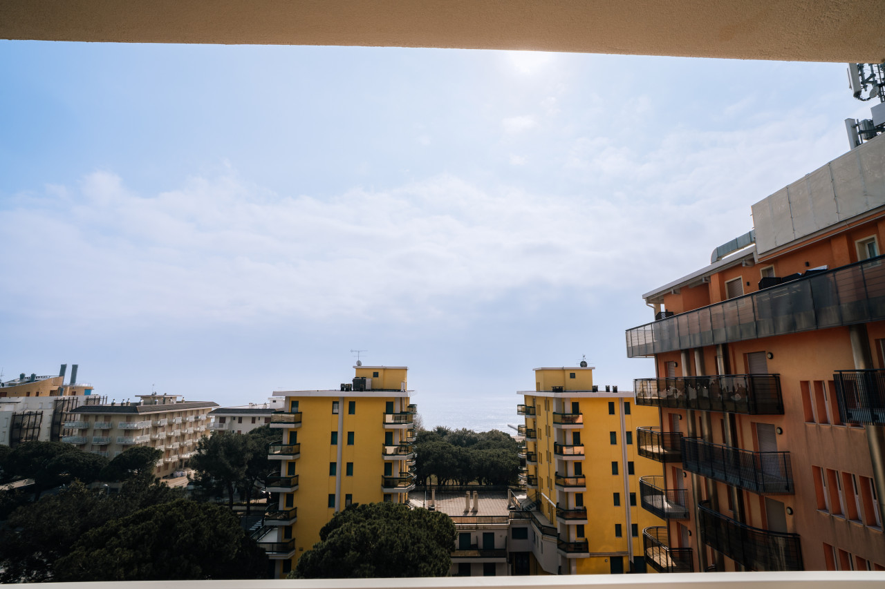 Quadrilocale con Piscina | Nuova Costruzione - Fronte Mare a Jesolo — Foto 28