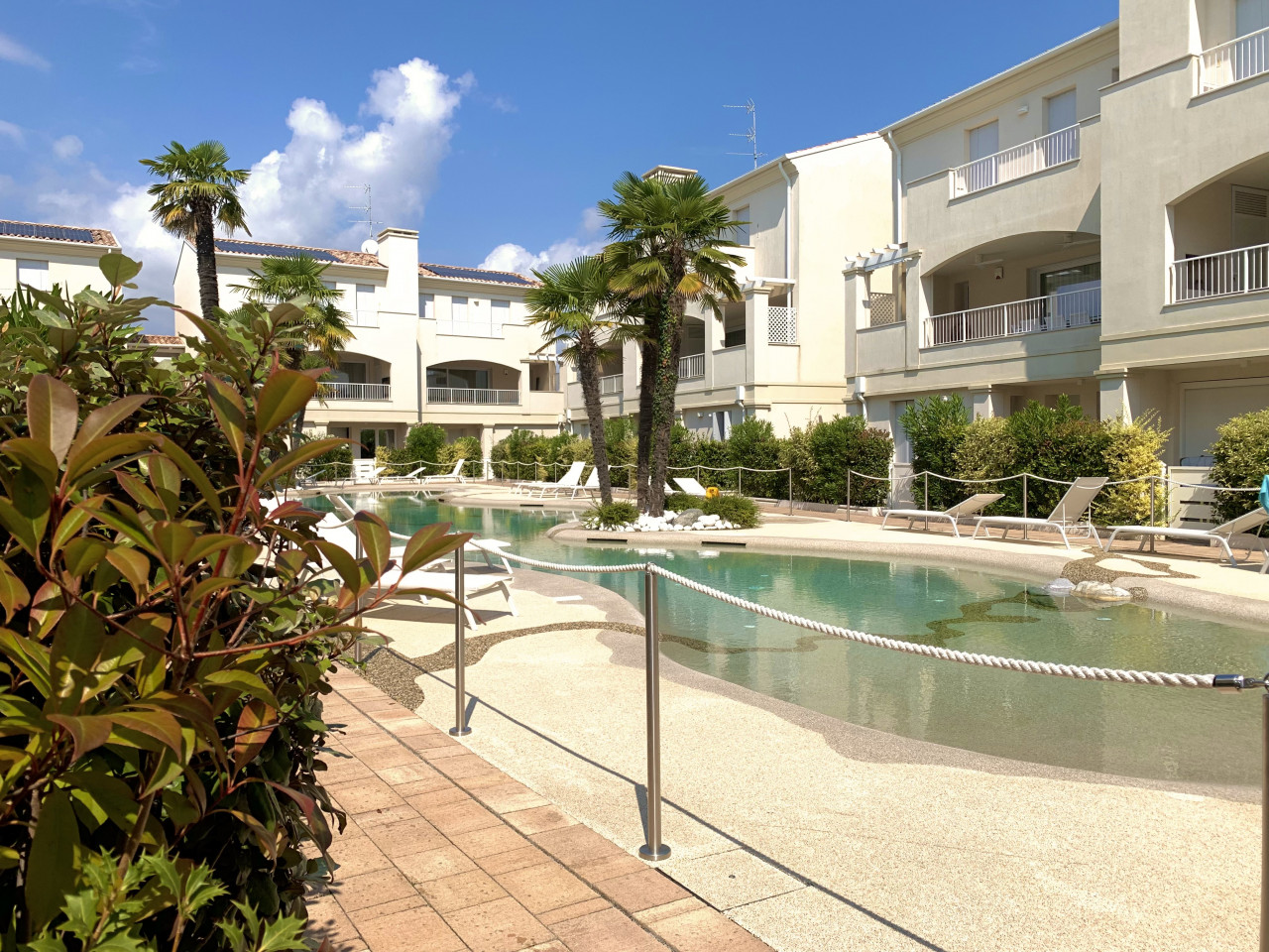 Piano Terra Esclusivo | Oasi con Piscina a Jesolo — Photo 15
